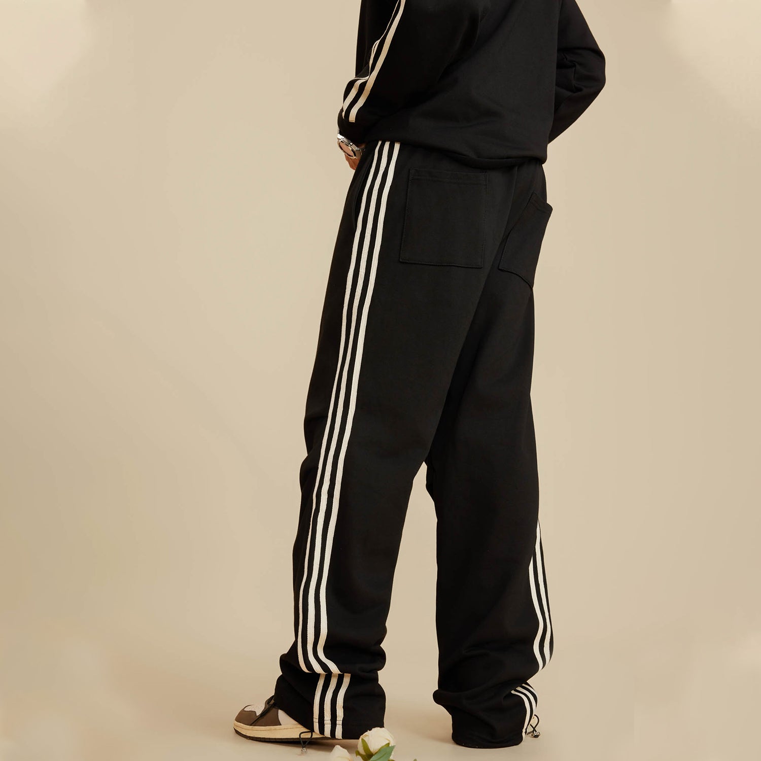 TRACKPANTS,MOQ1,Delivery days 5